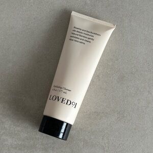 LOVED01 Exfoliating Cleanser – Gentle Cleanser with Rosehip and Bamboo